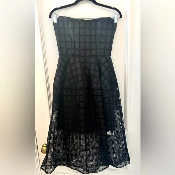 NEW Nicolas window lace strapless cocktail dress - Picture 2 of 9